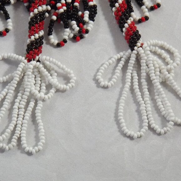 Vintage Native Seed Bead Bolo Necklace, First Nations Hand-crafted Beadwork - Picture 3 of 12